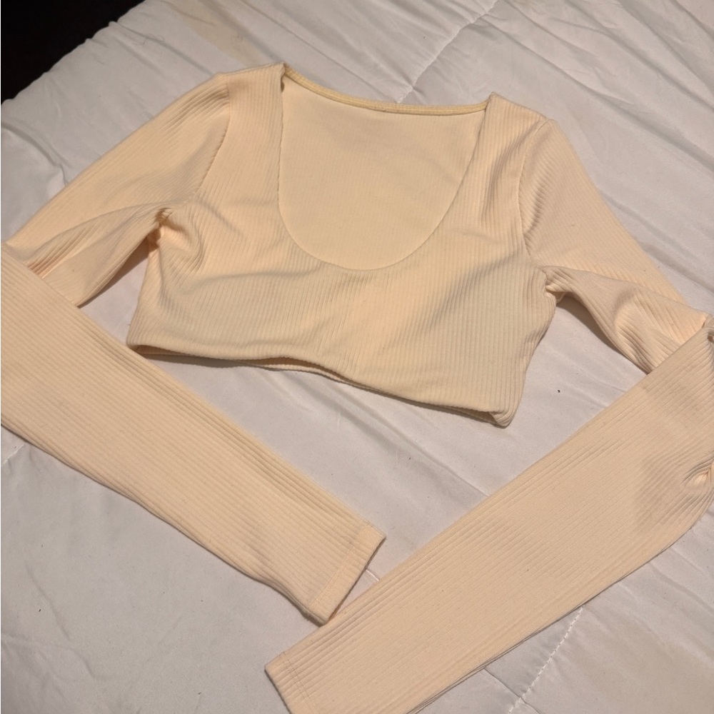 ALO Yoga Light Yellow Ribbed Long Sleeve Crop Top